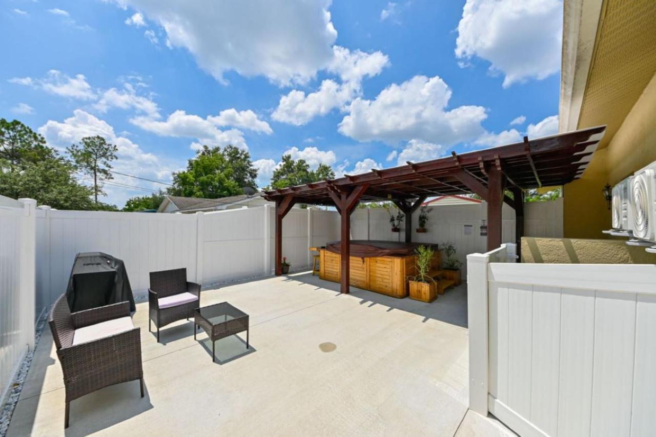 Paradise In Brandon With Luxurious 6 Person Spa Extérieur photo